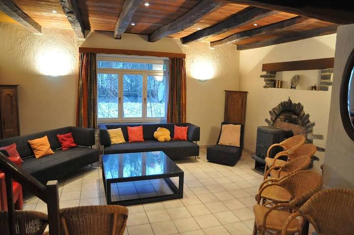 Maison de vacances pour 24 personnes, avec sauna et terrasse ainsi que jacuzzi et jardin