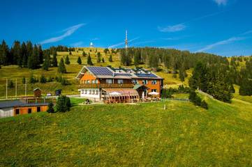 Hotel für 4 Personen, mit Sauna und Terrasse sowie Garten, mit Haustier in Feldberg