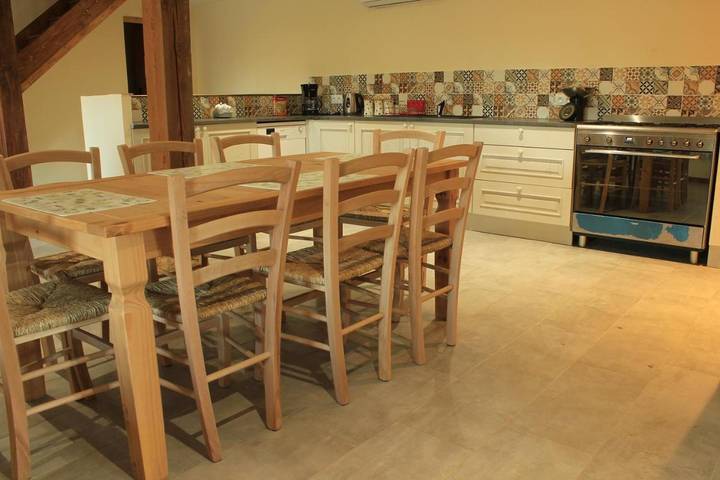 Location de vacances pour 8 personnes, avec vue ainsi que jardin et piscine à Lacapelle-Biron - 4