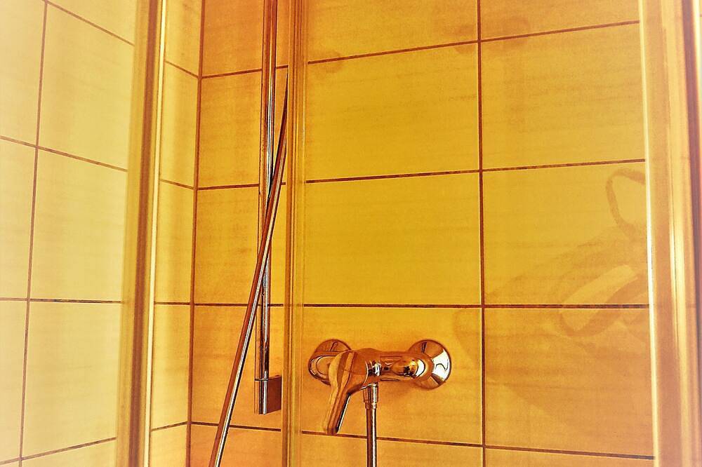 Double room Suisse - Into the fishing net in Meersburg, Obersee (Bodensee)