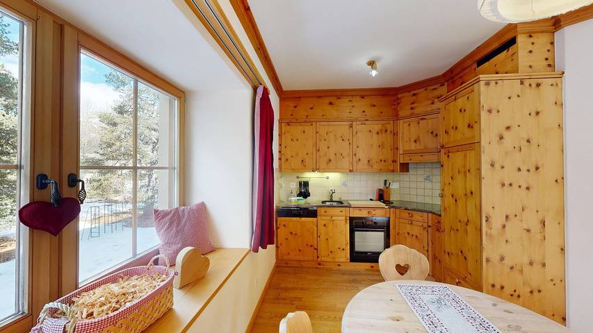 Ferienwohnung für 6 Personen, mit Terrasse in Samedan - 4