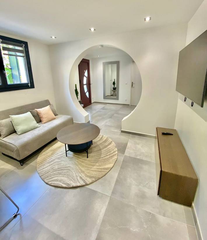 Vakantieappartement voor 4 personen, with whirlpool and tuin as well as terras in Frejus