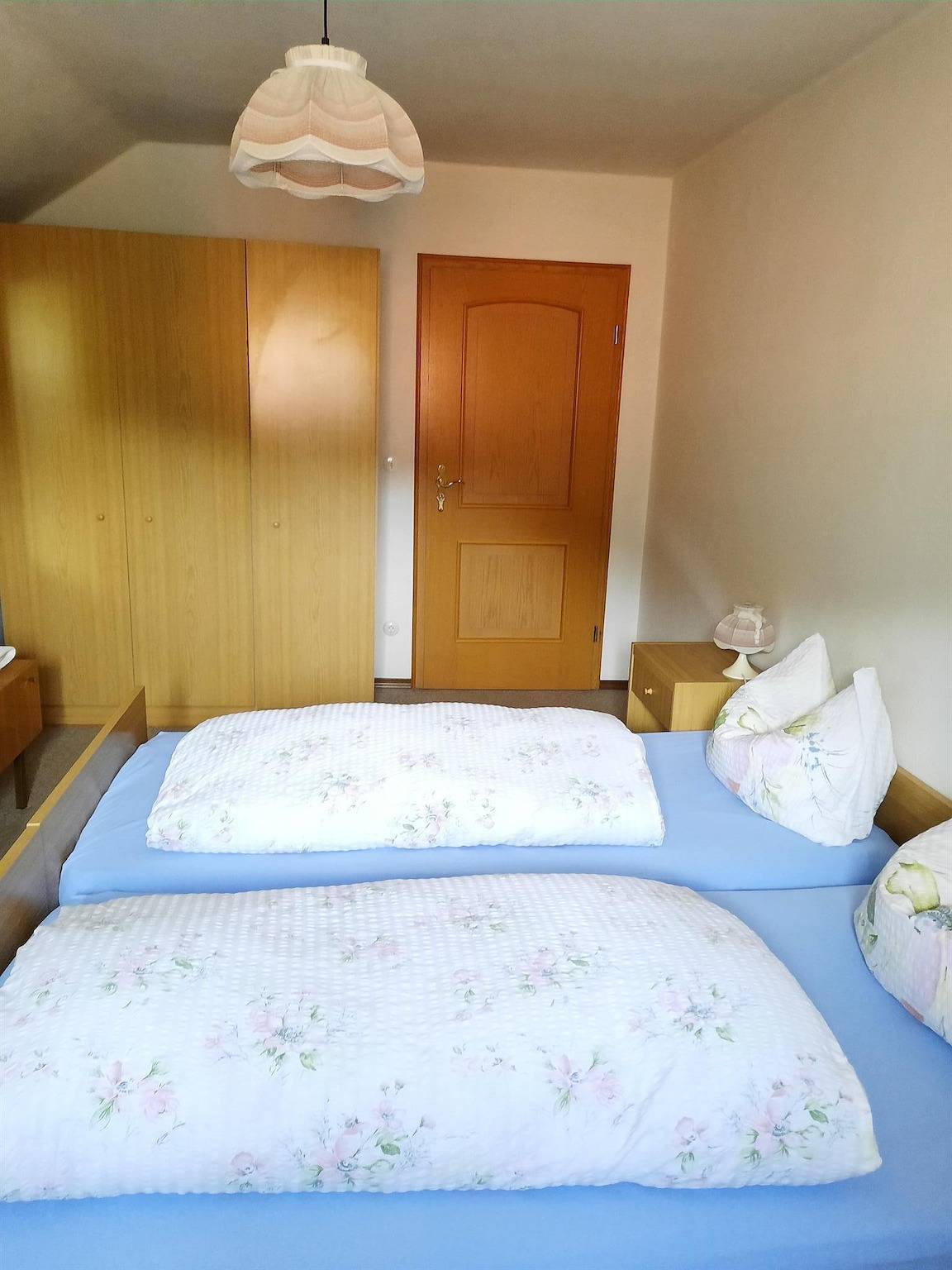 Ganze Ferienwohnung, Haus Betz, 1 Schlafraum, Dusche/Wc in Garmisch-Partenkirchen, Bayerische Alpen