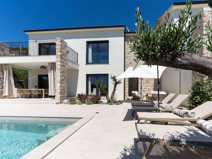 Villa für 6 Personen, mit Balkon und Terrasse sowie Garten auf Rab