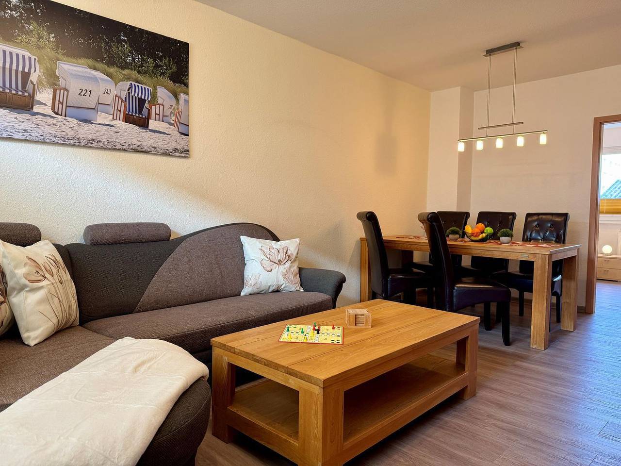 Ganze Wohnung, Komfortable Ferienwohnung Dahlienblüte in Bad Sülze für bis zu 4 Personen in Bad Sülze, Recknitz-Trebeltal