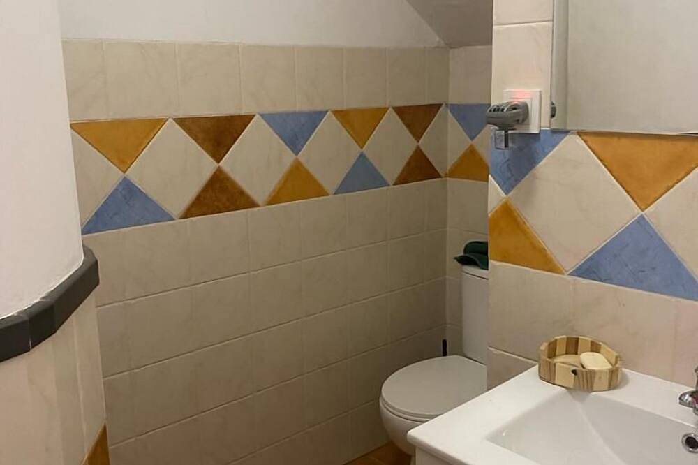 Albarracín Rural House in Setenil de las Bodegas, Cádiz Province