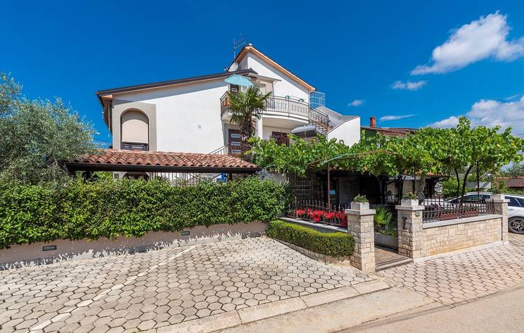 Ferienwohnung für 2 Personen, mit Balkon/Terrasse und Meerblick in Funtana - 3