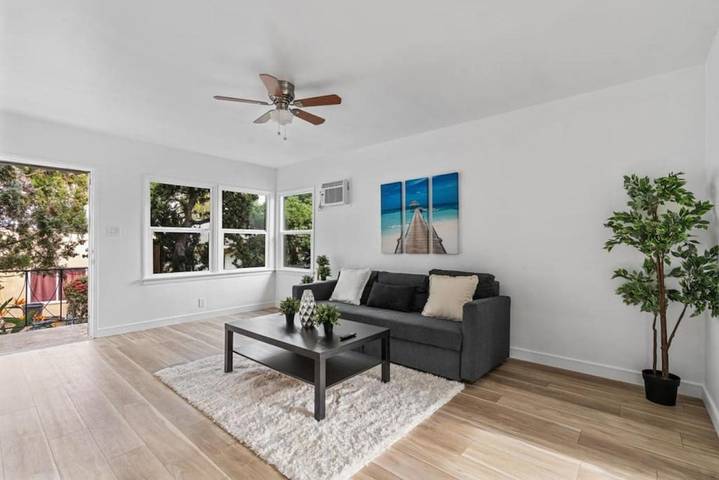 Bungalow para 4 personas, con jardín en Los Angeles