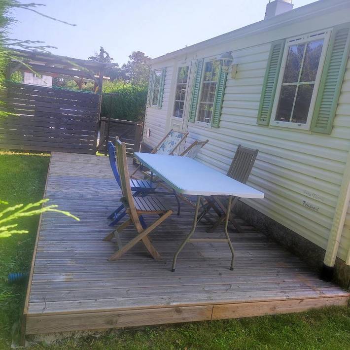 Camping für 4 Personen, mit Terrasse und Garten sowie Ausblick am Genfer See (Frankreich)