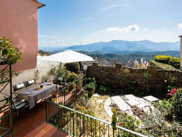 Ferienwohnung für 4 Personen, mit Terrasse und Garten