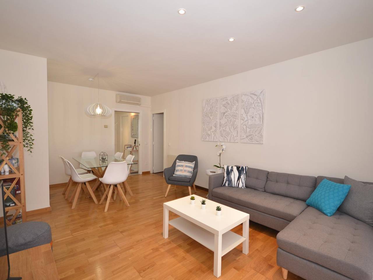 Appartement de vacances entier, Duplex Au Centre Ville, Terrasse Et Parking in Sant Feliu de Guíxols, Costa Brava