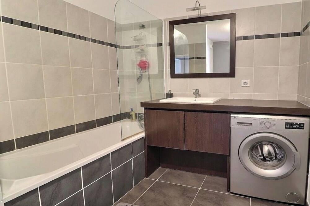 Entire apartment, Appartement Cosy in Le Crès, Côte d'Améthyste