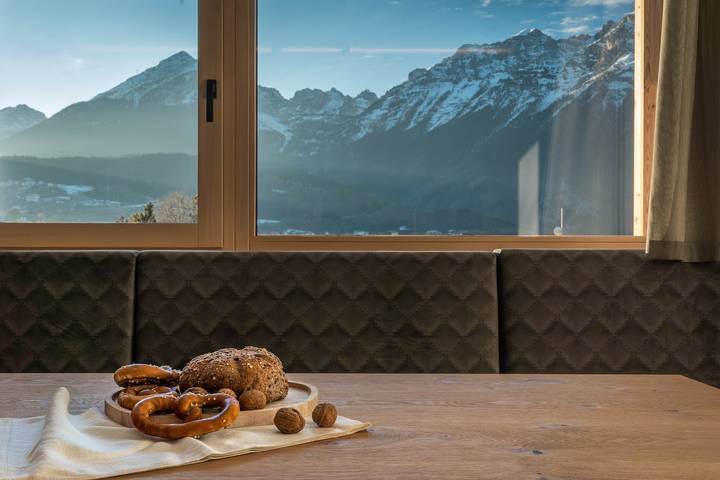 Appartement entier, Appartement 'Larice' avec vue sur les montagnes, Wi-Fi et climatisation in Cavedago, Massif de Brenta