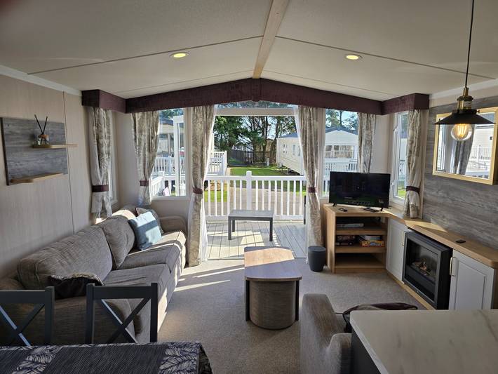 Chalet for 8 people, with balcony and ocean view, child-friendly in the United Kingdom