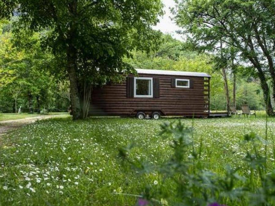 Camping Le Célé - Hébergement 3 personnes - Roulotte Jean Paul in Saint-Sulpice (Lot), Parc Naturel Régional des Causses du Quercy
