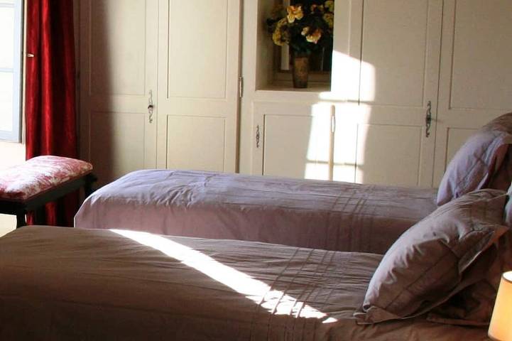 Location de vacances pour 6 personnes, avec jardin et terrasse à Bournand - 4