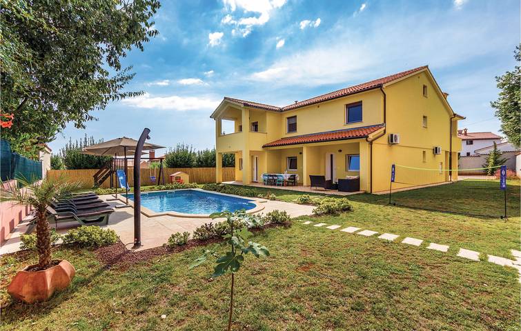 Holiday home for 10 people, with hot tub and sauna as well as terrace - 1