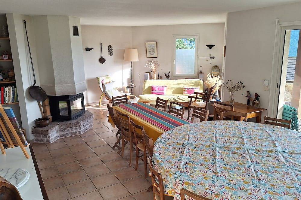 Grand Gîte Balcons de la Ribeyrette. 4 apparts, idéal pour plusieurs familles. in Puy-Sanières, Parc national des Écrins