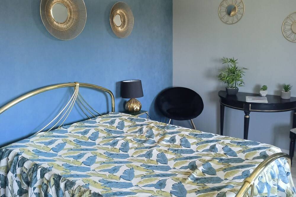 Feng shui studette bedroom in Lillers, Béthune region