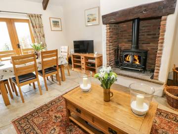 Log Cabin for 6 People in North Yorkshire, Yorkshire, Photo 4