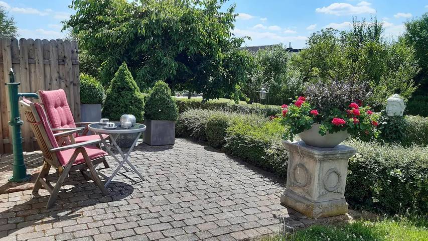 Ferienwohnung für 3 Personen, mit Garten