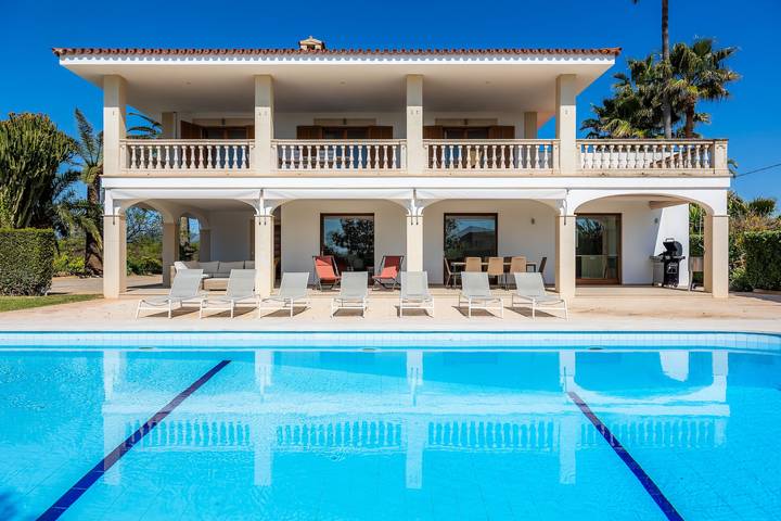 Villa 'Spectacular In Mallorca' mit Bergblick, Wi-Fi und Klimaanlage in Marratxí, Mallorca Westen