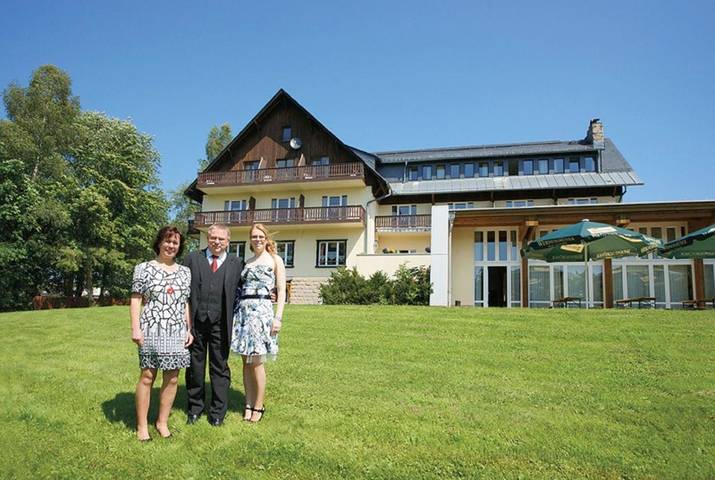 Hotel, mit Terrasse und Garten sowie Sauna in Schöneck (Sachsen) - 2