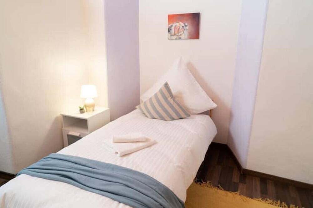 Wohnen im Schloss -  Ferienwohnung 1. Og mit 106qm in Markt Nordheim, Fränkisches Weinland