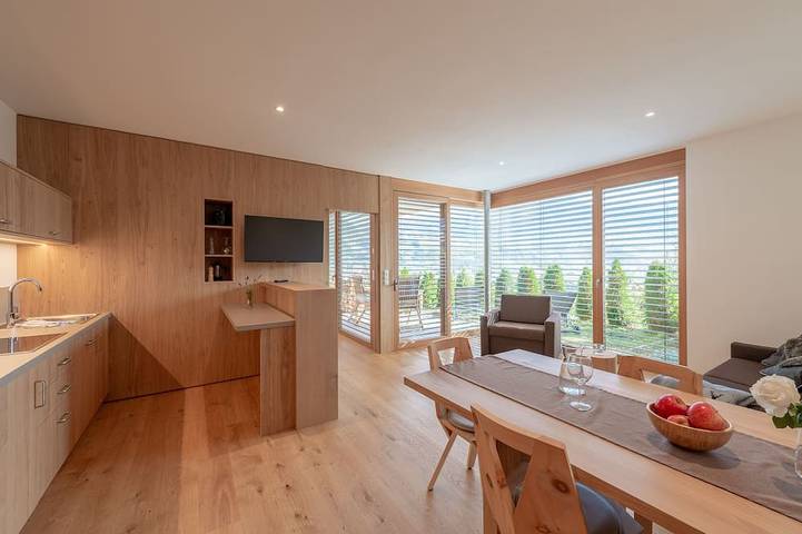 Ferienhaus für 2 Personen, mit Balkon und Pool sowie Garten in Marling