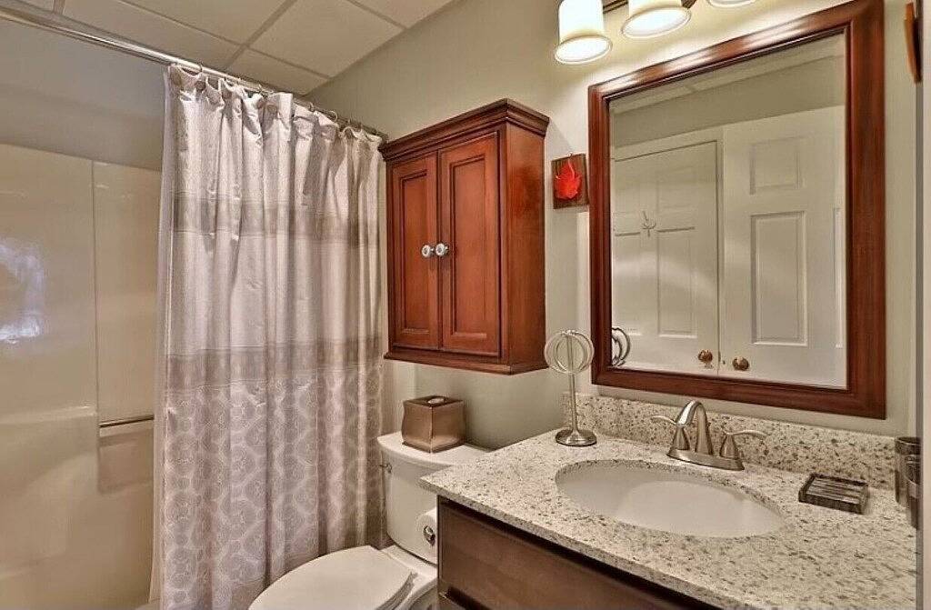 Ganze Wohnung, Ground floor entry with ski in/out access to Pico & Free shuttle to Killington in Killington, Rutland County