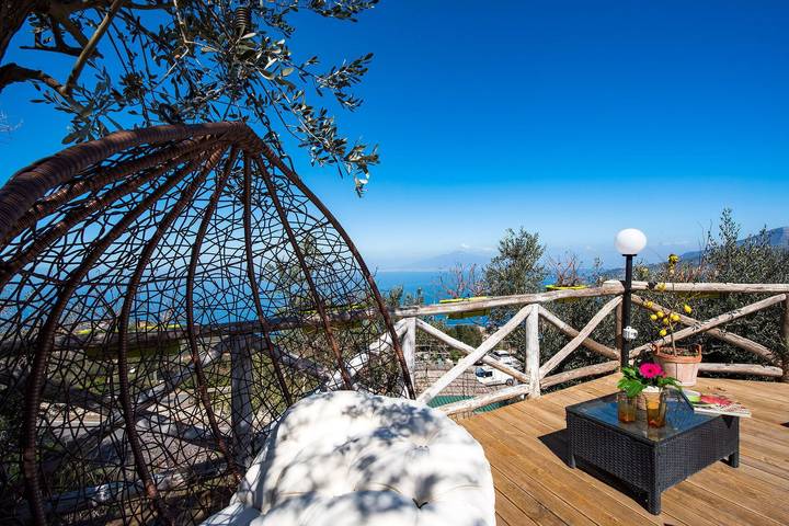 Location de vacances pour 7 personnes, avec jacuzzi ainsi que terrasse et jardin à Sorrento - 3