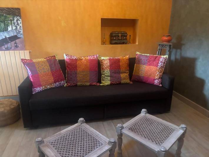 Gîte pour 4 personnes, avec jardin et piscine ainsi que vue et terrasse à Saint-Pierre-de-Chandieu