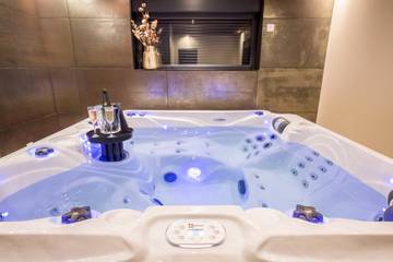 Gîte pour 2 personnes, avec jacuzzi et jardin dans Département Nord