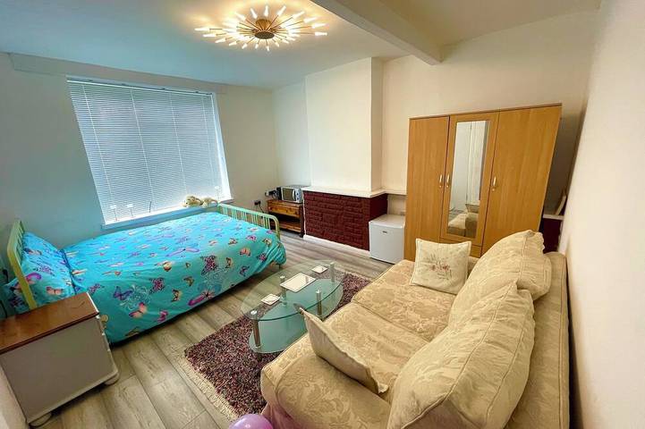 Cosy Carshalton Double Retreat in Sutton (London), London