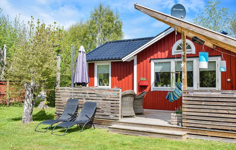 Hus för 6 Personer med trädgård in Öland