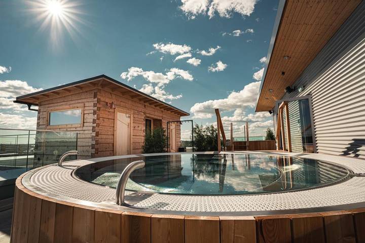 Hotel for 2 people, with Terrace and Hot tub as well as Pool and Sauna in Helsinki