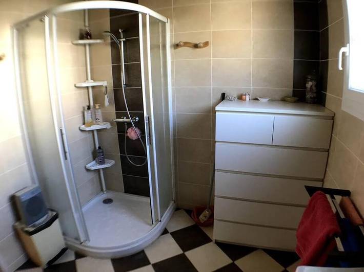 Location de vacances pour 8 personnes, avec terrasse et jardin à Landevieille - 2