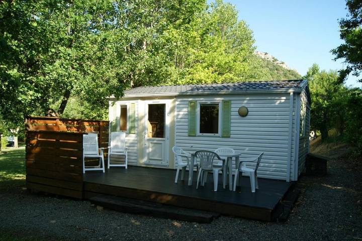 Camping pour 4 personnes, avec Terrasse et Piscine