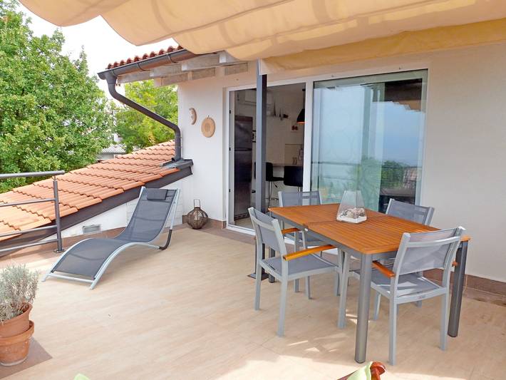 Apartament wakacyjny dla 2 osób, z taras w Njivice
