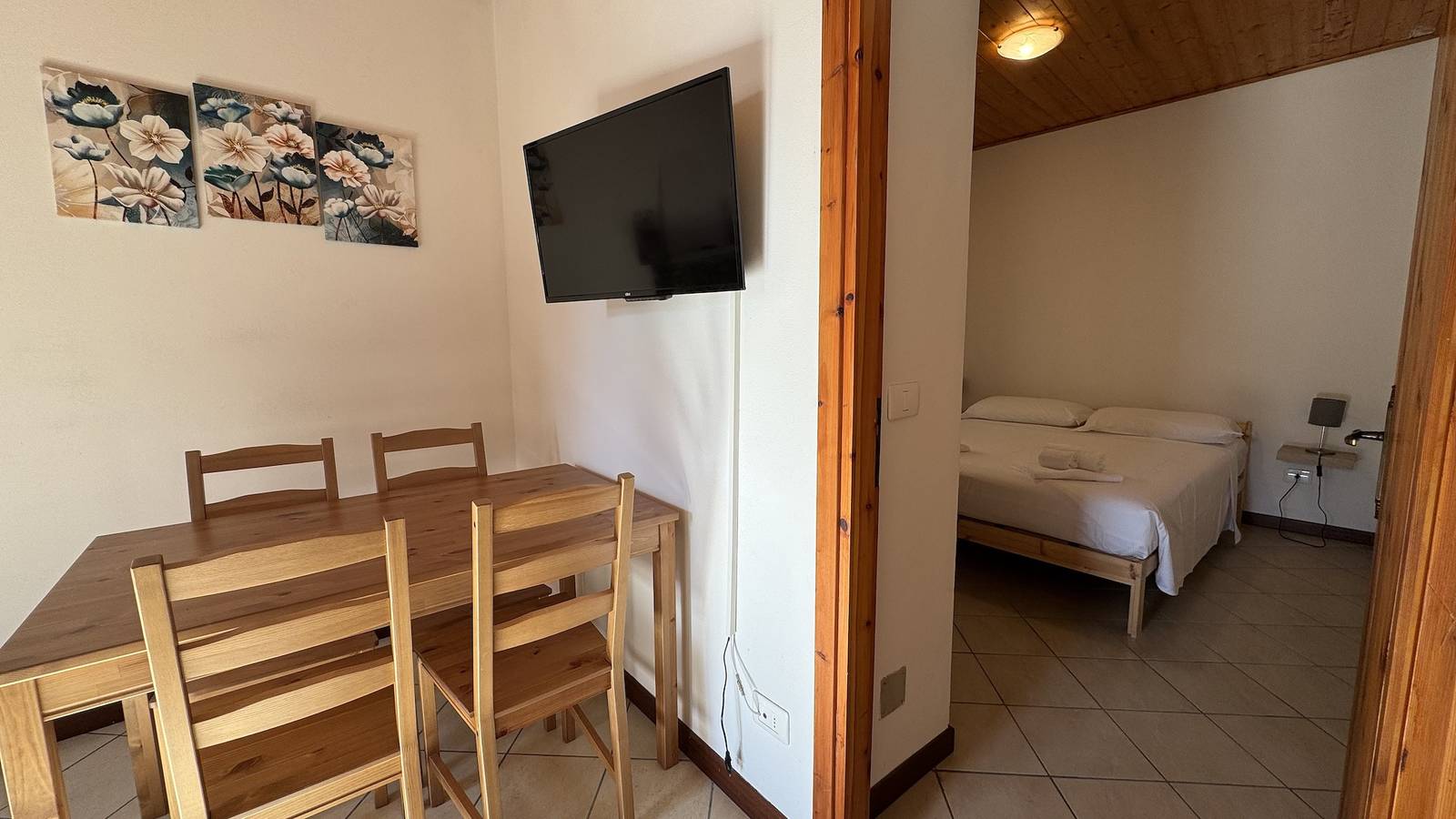 Entire apartment, Holiday apartment for 3 people with balcony in Viggiona, Trarego Viggiona