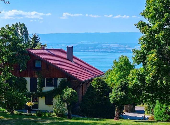 Chambre d’hôte pour 5 personnes, avec Terrasse ainsi que Jardin et Vue