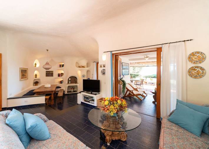 Villa 'Elena' mit Meerblick, WLAN und Klimaanlage in Portobello (Sardinien), Aglientu