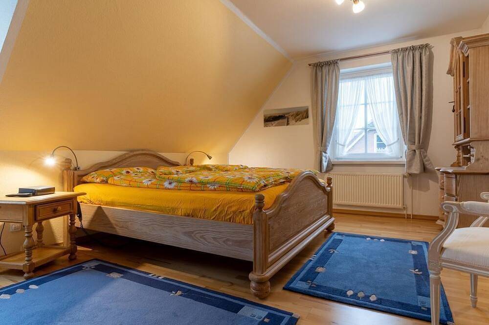 Haus Sturmschwalbe - Ferienhaus Sturmschwalbe in St. Peter-Ording, Eiderstedt