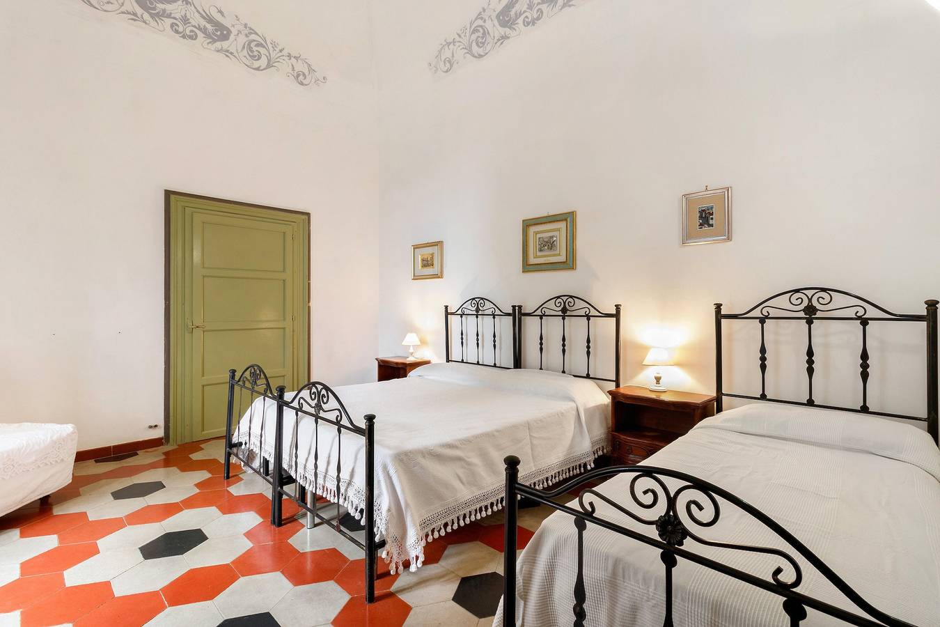 Room with Balcony, Garden, and Wi-Fi in Castellana Grotte, Bari Province