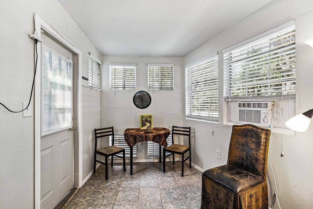 Ganze Wohnung, Apartment in urigem Triplex 12 Blocks von Uf und der Innenstadt in Gainesville, Alachua County