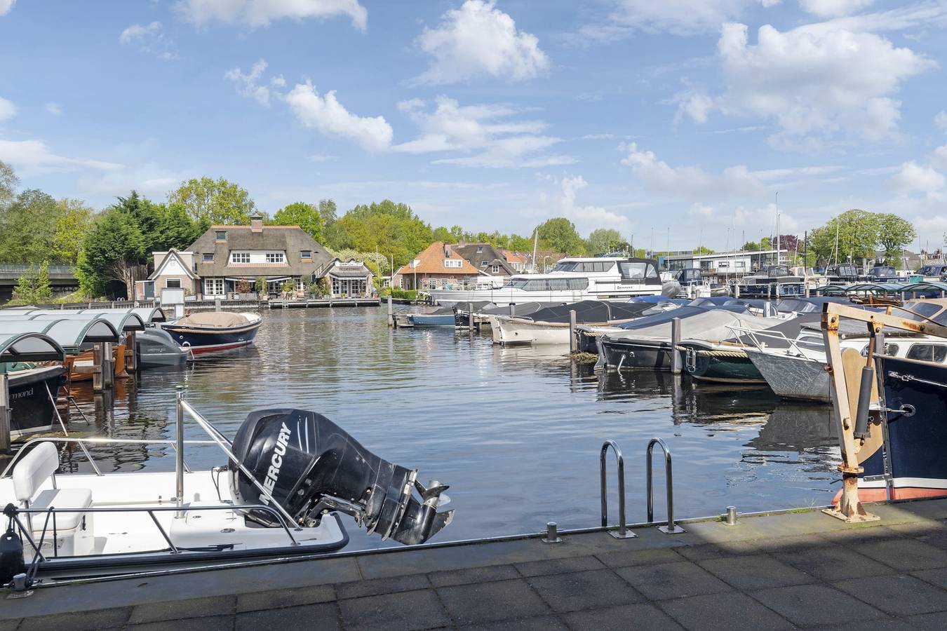 Ganze Wohnung, Geräumige und luxuriöse Wohnung im Erdgeschoss - Kaag Resort (6) in Warmond, Niederländische Nordsee