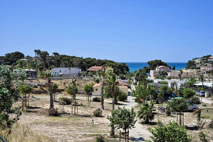 Camping für 4 Personen, mit Terrasse und Pool, mit Haustier in Martigues - 3