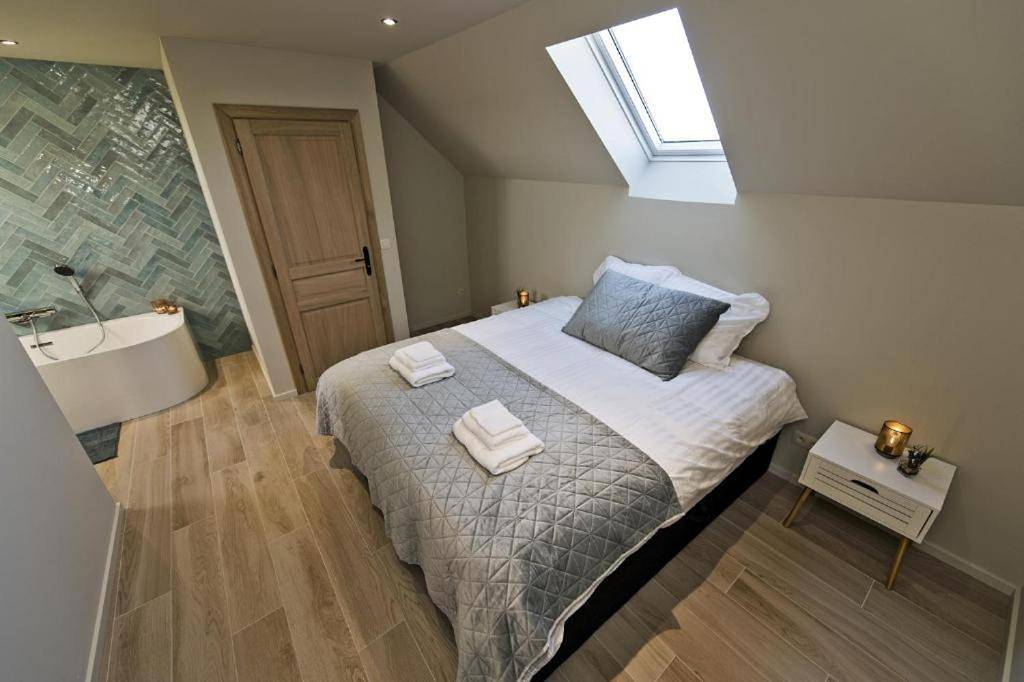 Les Petits Sablens in Leuze-en-Hainaut, Hainaut