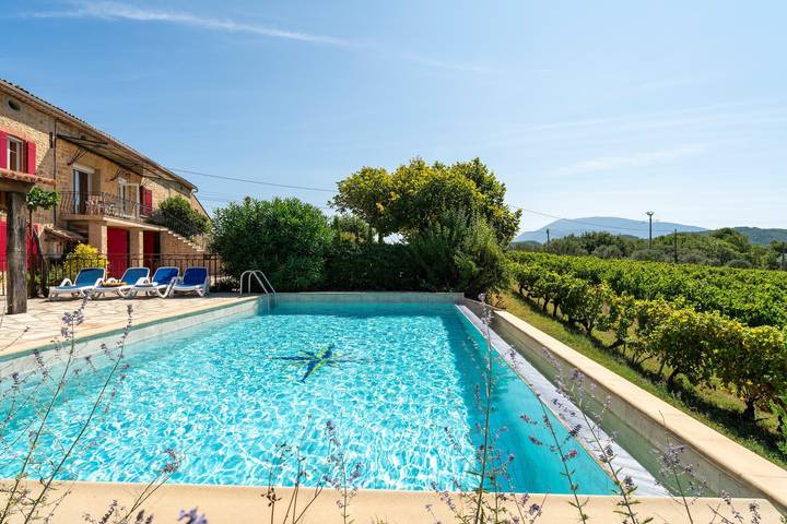 Maison de campagne pour 5 personnes, avec Jardin et Bassin pour enfant dans le Vaucluse
