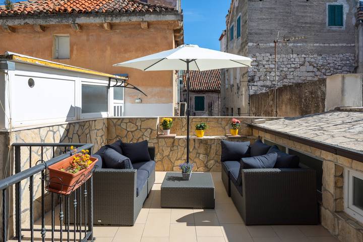 Ferienwohnung für 2 Personen, mit Terrasse in Split - 2